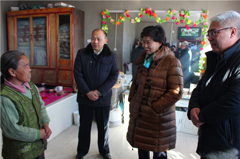 ��ƽ����Э����ϯ����֥������ֱ��ص�λ����ͬ־��˫���������罪�Ҵ忪չ��ƶ�Խӹ���